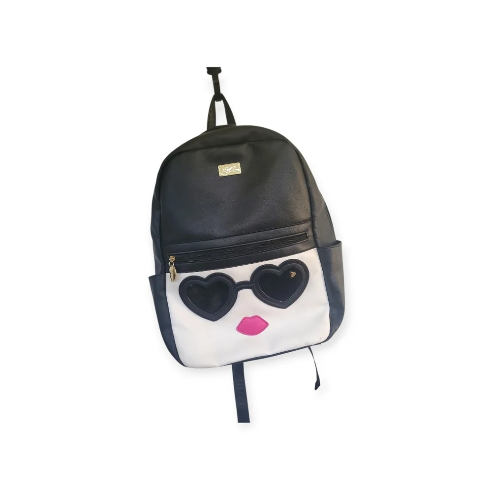 Betsey Johnson LBREGAN Heart Sunglass Large Backpack - Picture 10 of 10